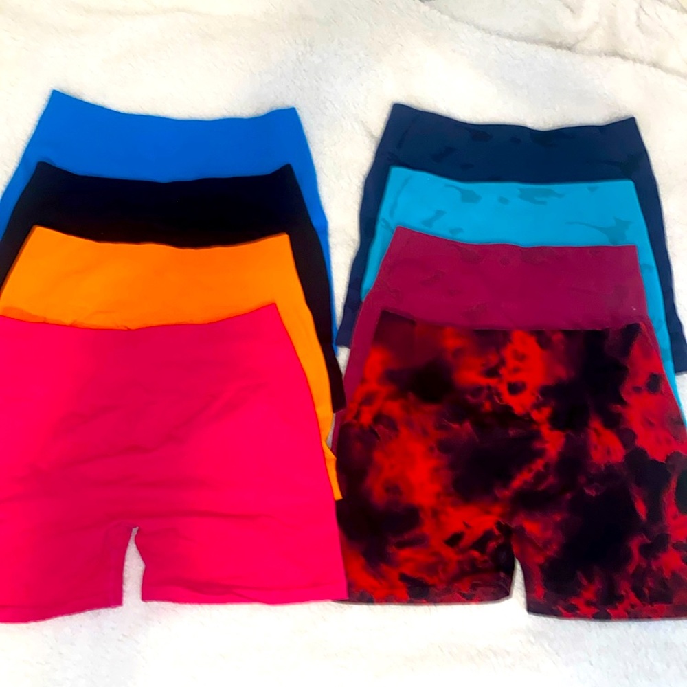 Bundle Aurola Shorts!